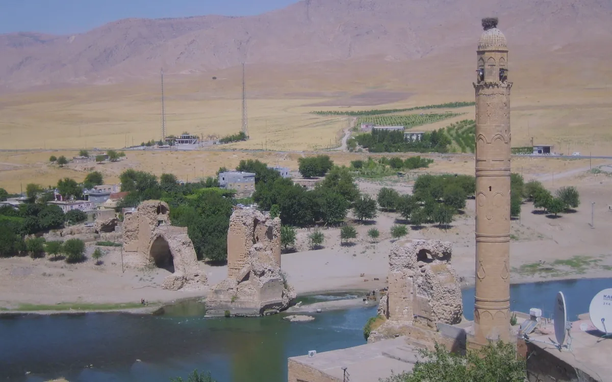 Hasankeyf gezi rehberi için tarihi alan ve çevre görünümü 3